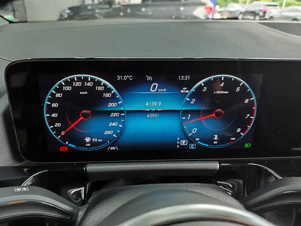 Mercedes-Benz GLA — фото 4