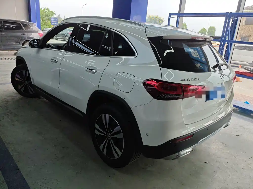 Mercedes-Benz GLA — фото 6