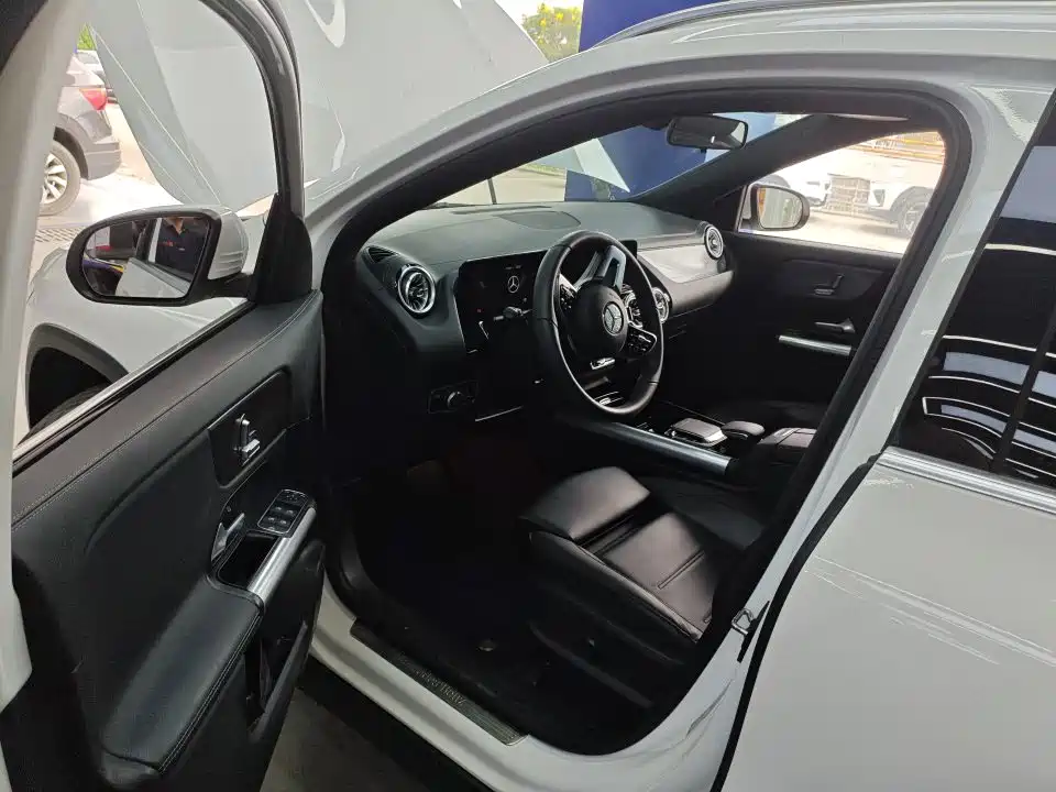 Mercedes-Benz GLA — фото 7
