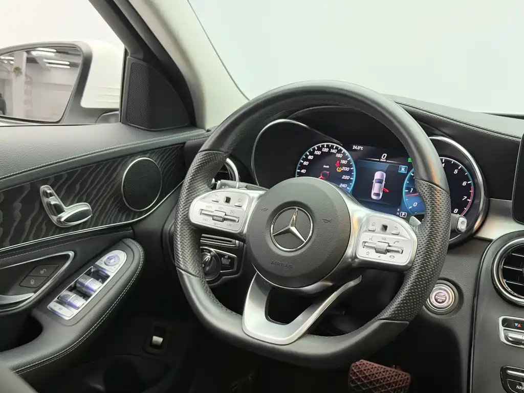Mercedes-Benz C-Class — фото 13