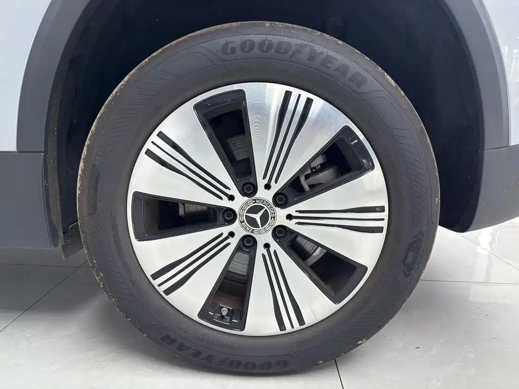 Mercedes-Benz EQA — фото 18