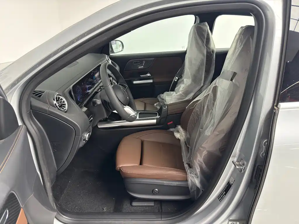 Mercedes-Benz EQA — фото 10