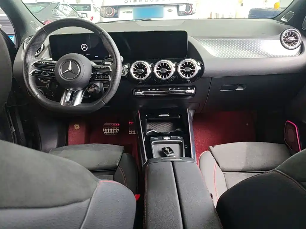 Mercedes-Benz GLA AMG — фото 10