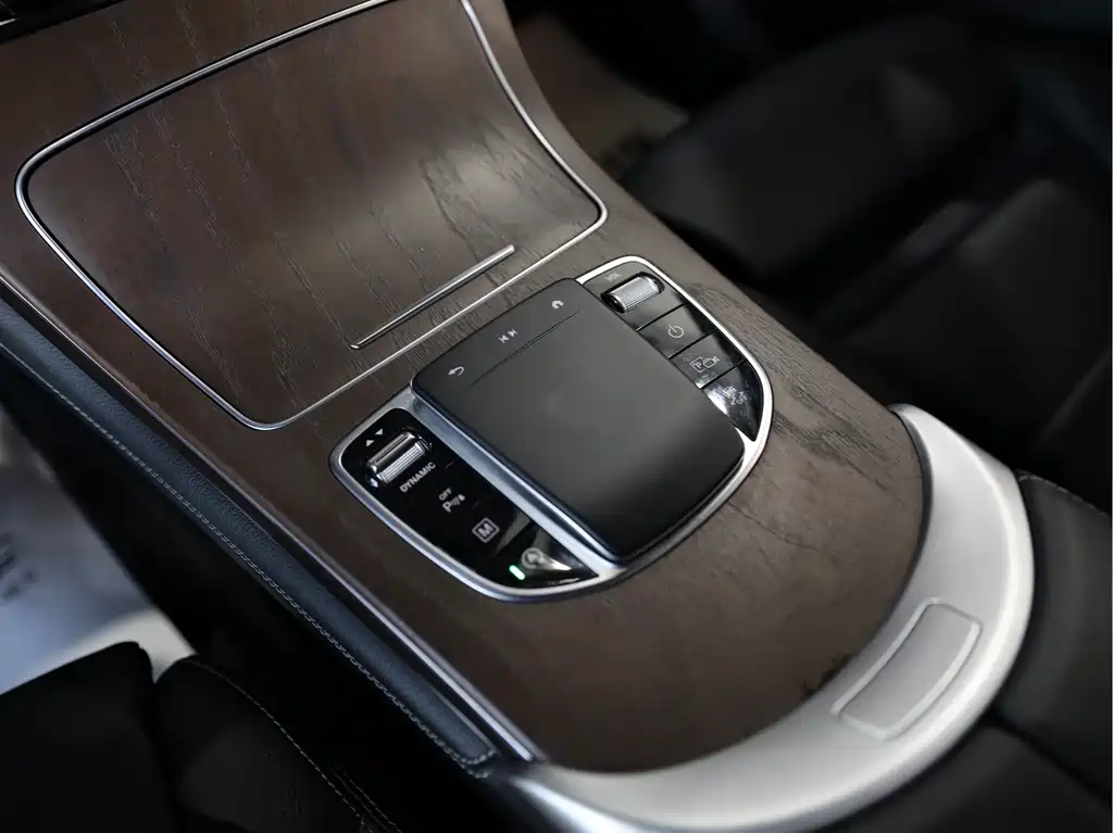 Mercedes-Benz GLC — фото 10