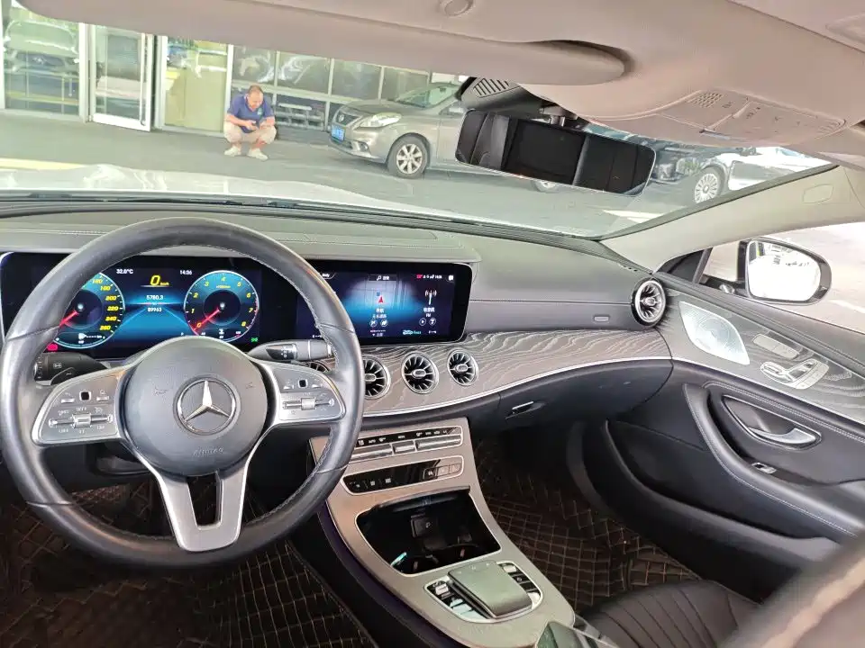 Mercedes-Benz CLS — фото 5