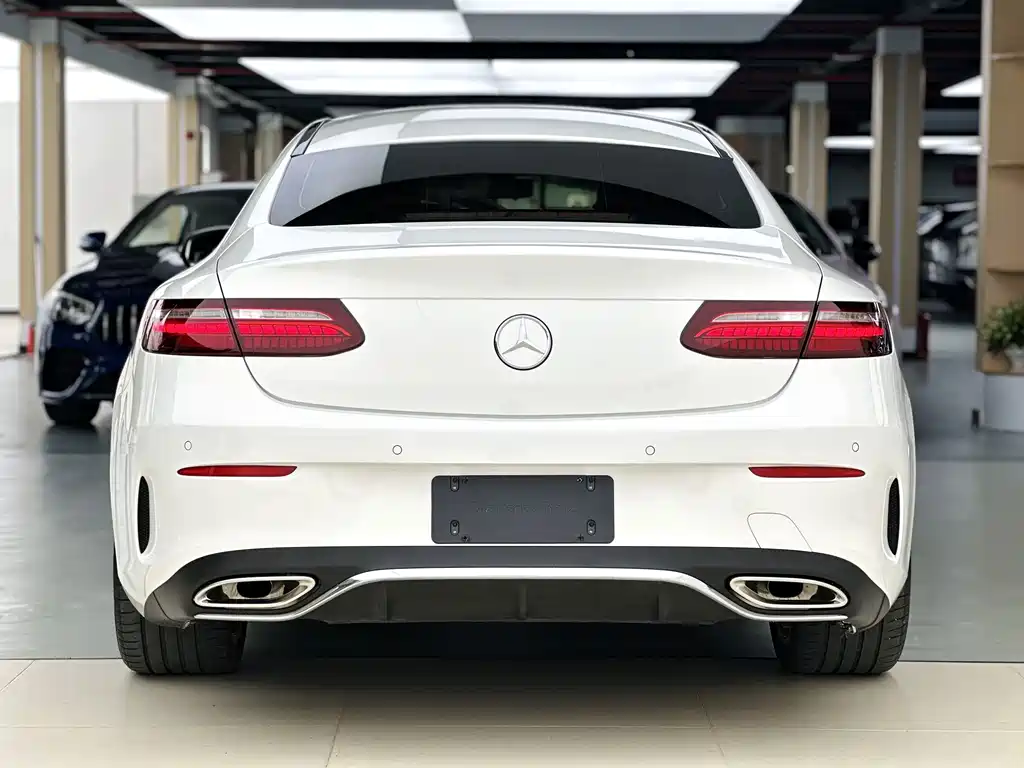 Mercedes-Benz E-Class (Import) — фото 4