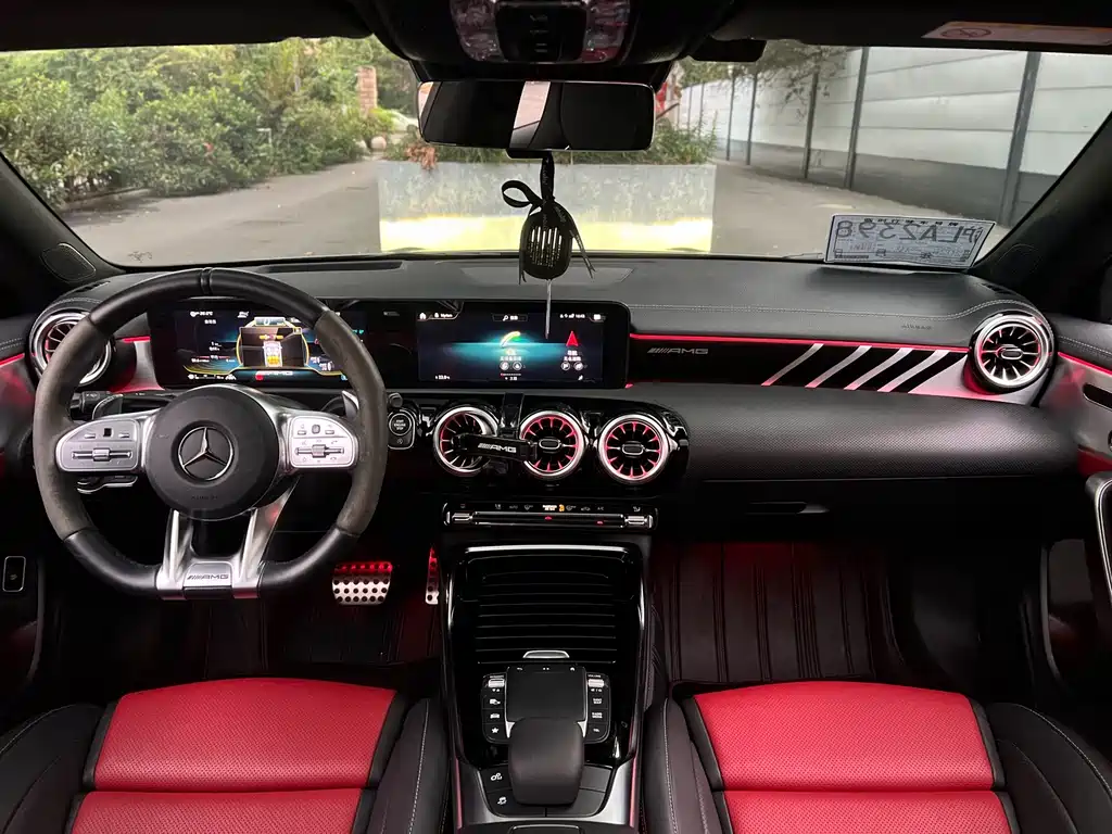 Mercedes-Benz CLA AMG — фото 15