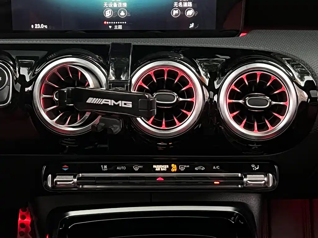 Mercedes-Benz CLA AMG — фото 18