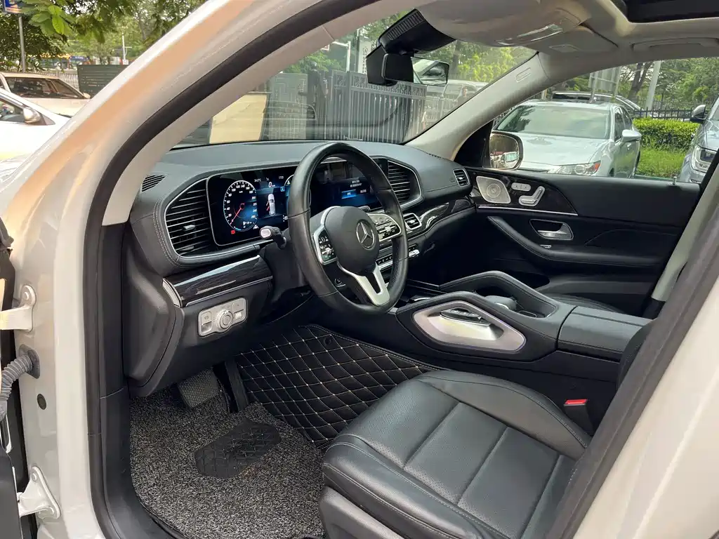 Mercedes-Benz GLE (Import) — фото 11