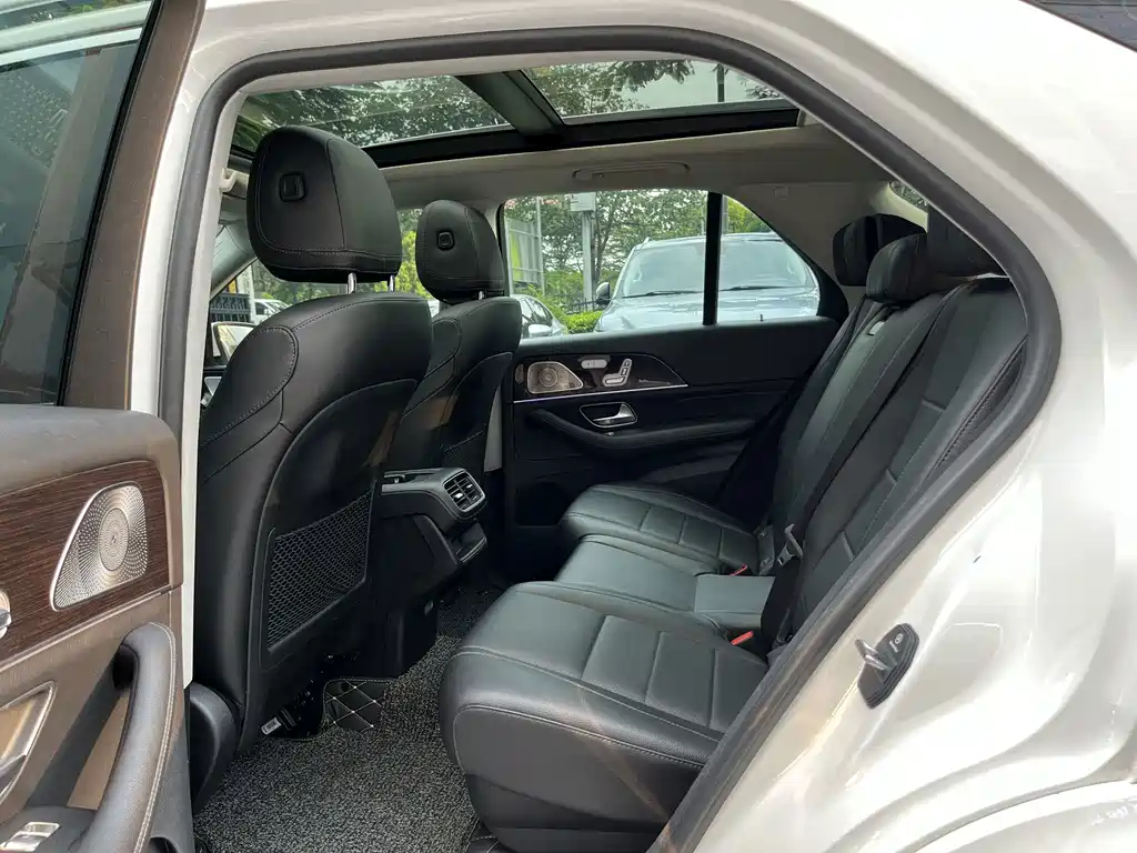 Mercedes-Benz GLE (Import) — фото 10