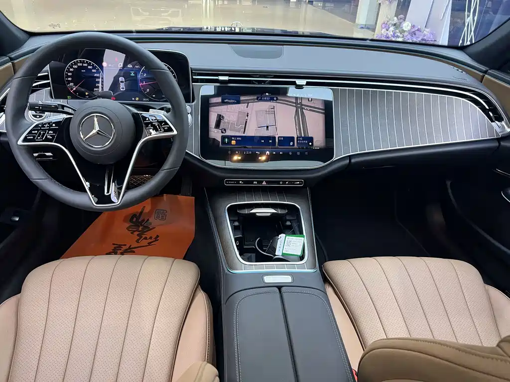 Mercedes-Benz E-Class — фото 10