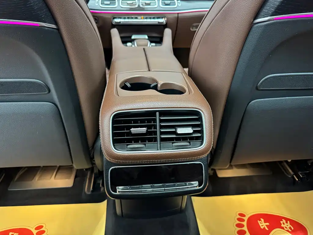 Mercedes-Benz GLS — фото 13