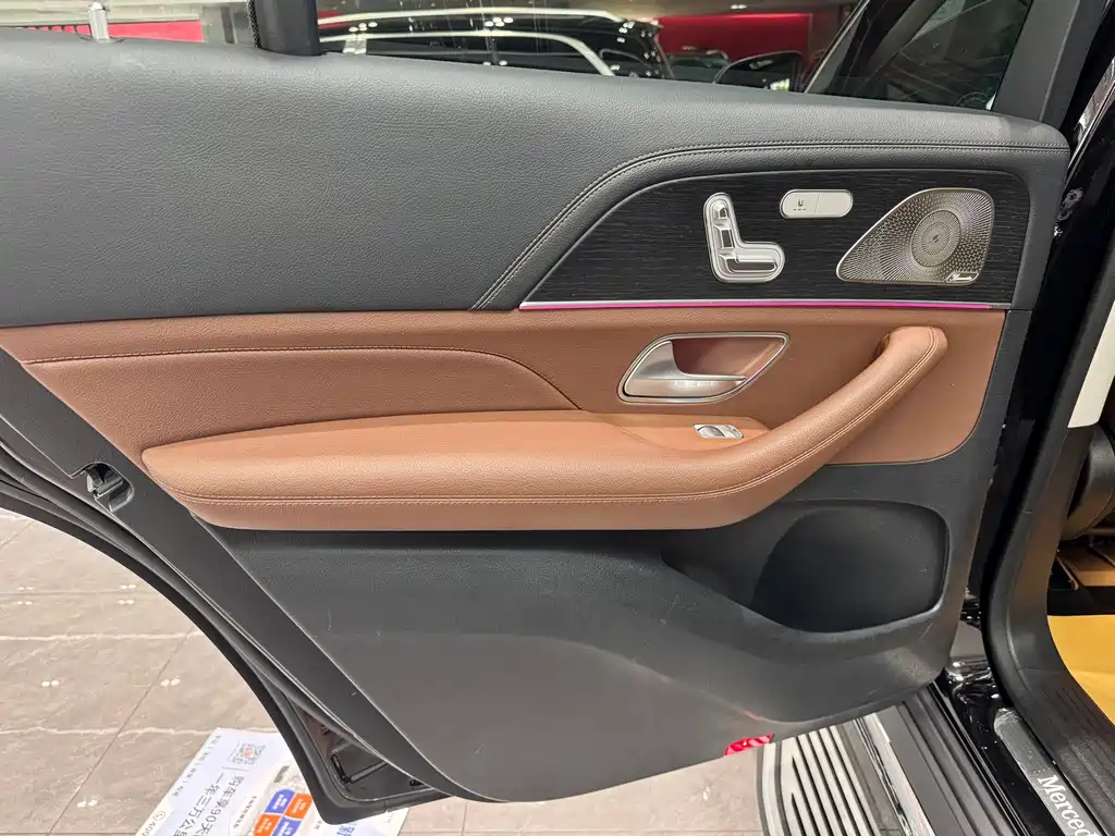 Mercedes-Benz GLS — фото 14