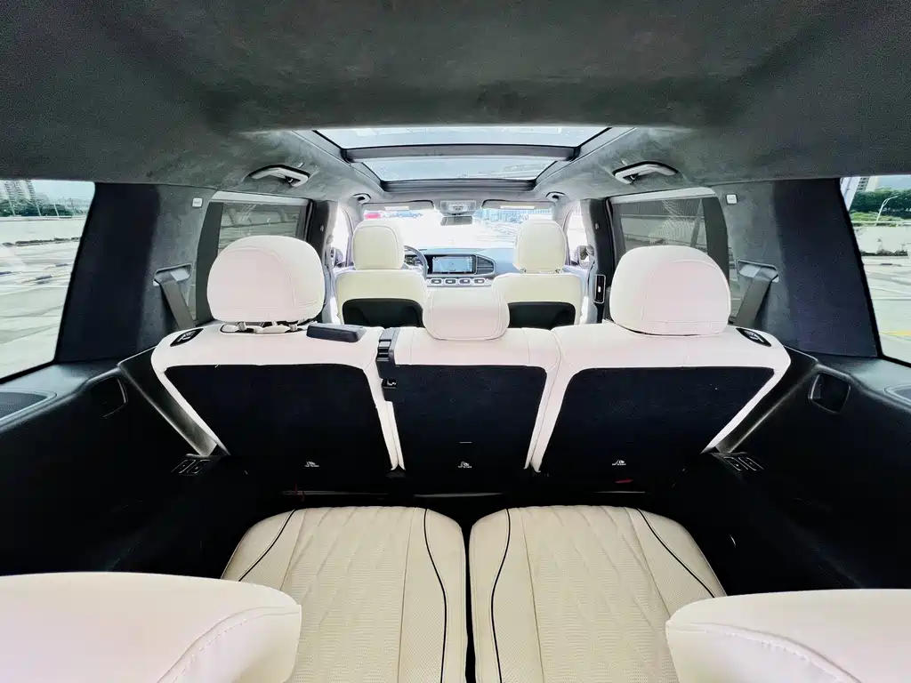 Mercedes-Benz GLS AMG — фото 11