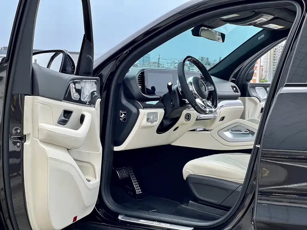 Mercedes-Benz GLS AMG — фото 5