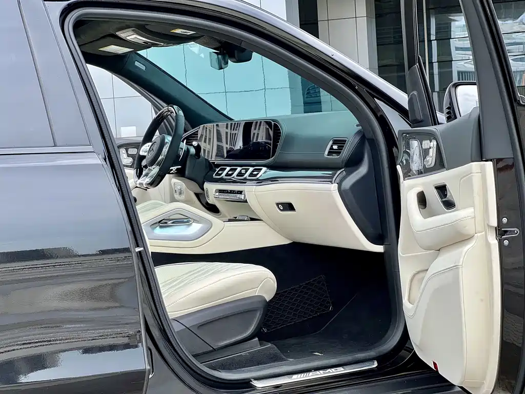 Mercedes-Benz GLS AMG — фото 7