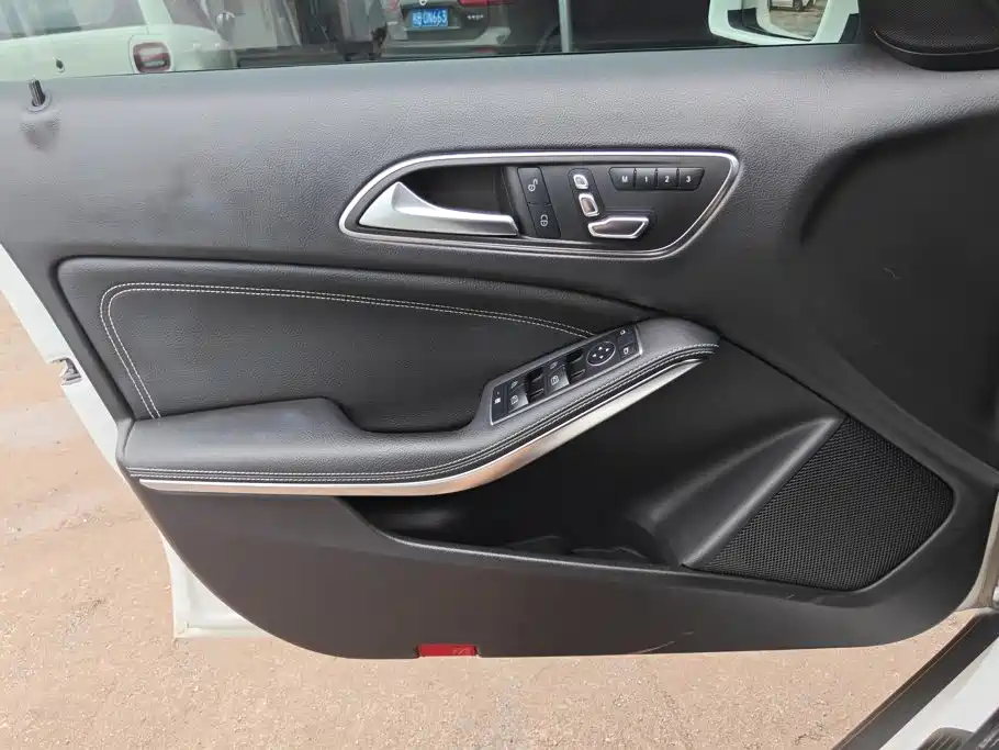 Mercedes-Benz GLA — фото 6