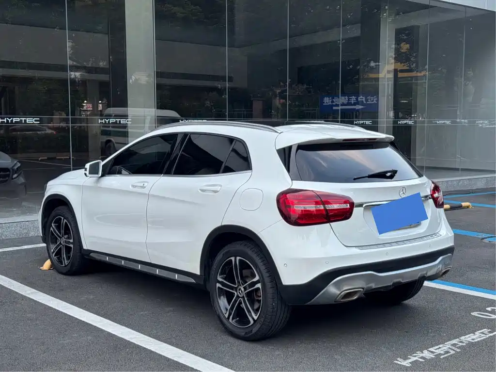 Mercedes-Benz GLA — фото 11