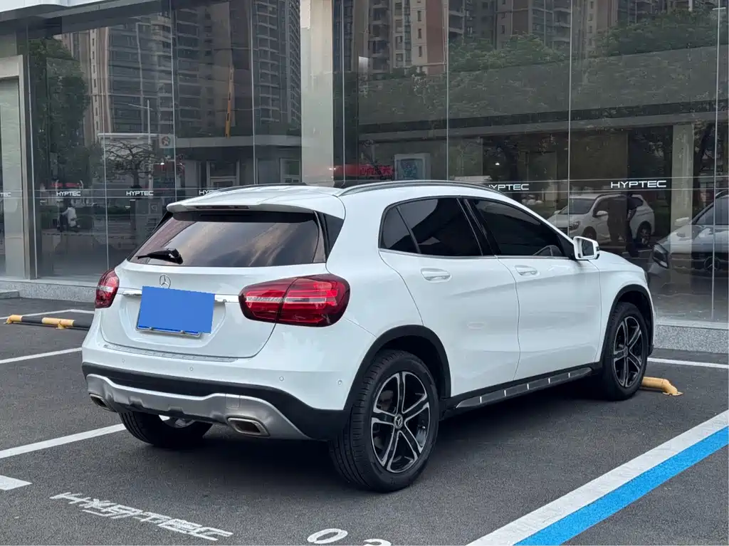 Mercedes-Benz GLA — фото 13