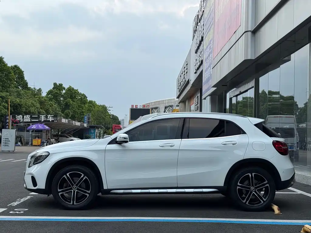 Mercedes-Benz GLA — фото 9