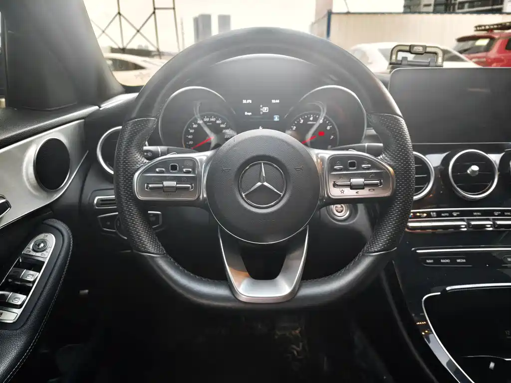 Mercedes-Benz C-Class — фото 7