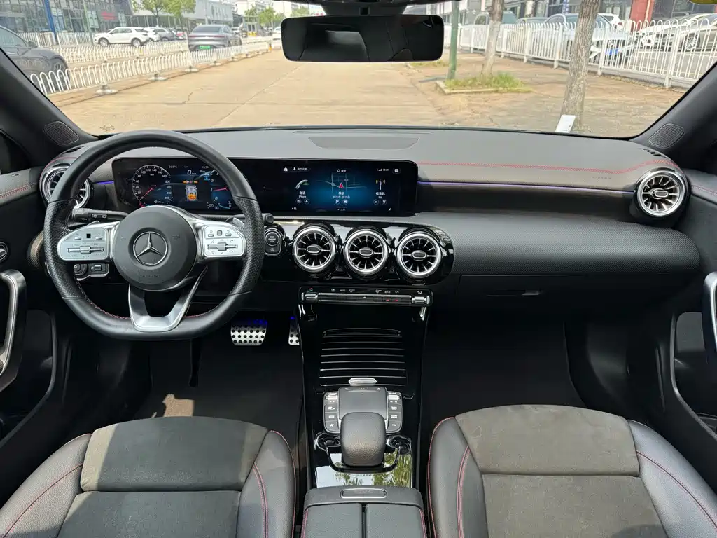 Mercedes-Benz CLA (Import) — фото 18
