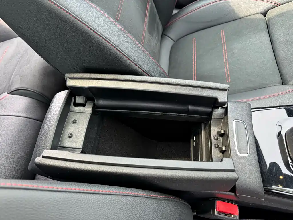 Mercedes-Benz CLA (Import) — фото 27