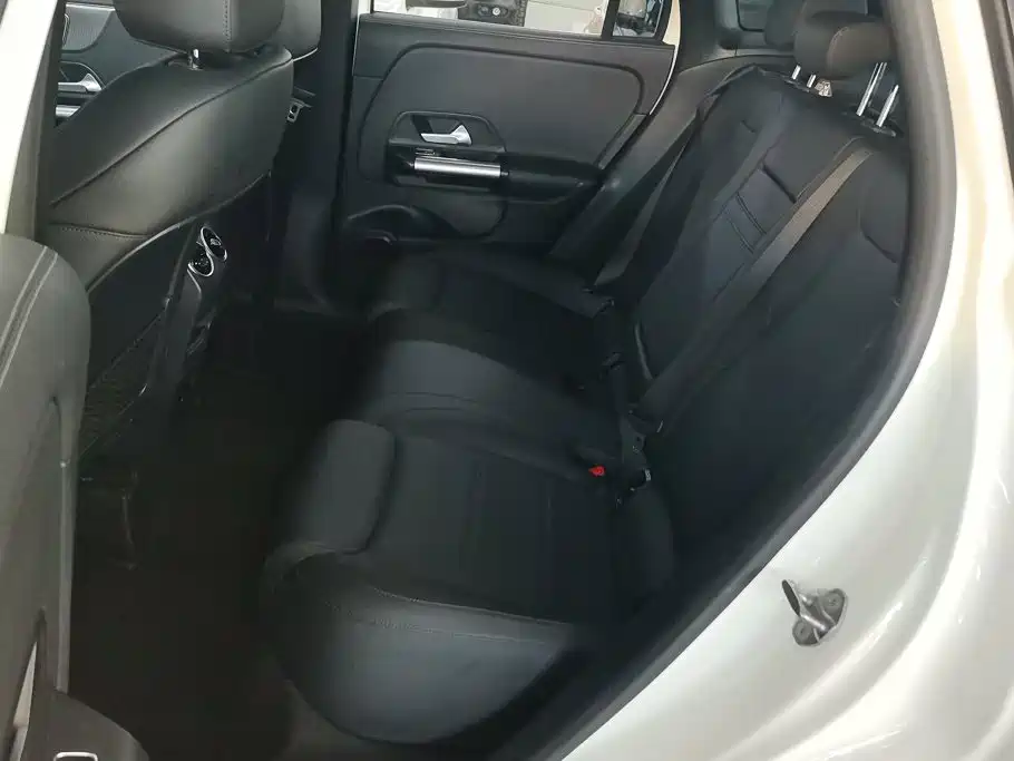 Mercedes-Benz GLA — фото 11