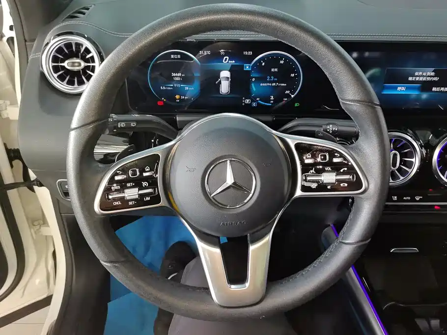 Mercedes-Benz GLA — фото 15