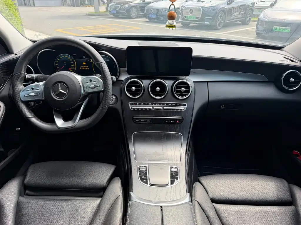 Mercedes-Benz C-Class — фото 17