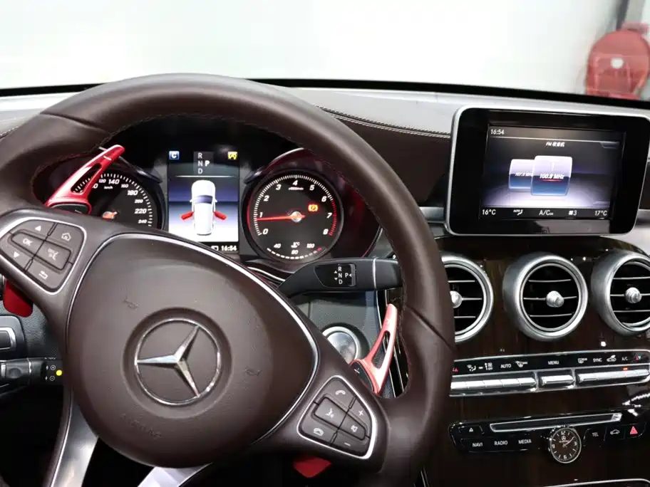 Mercedes-Benz GLC — фото 14