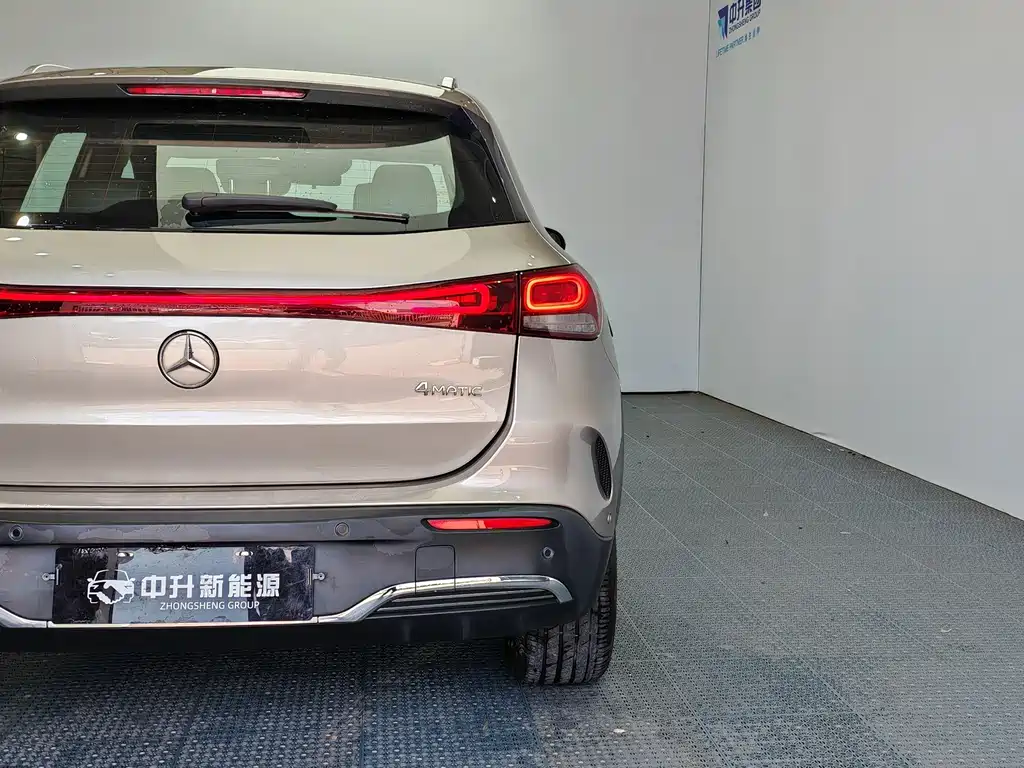 Mercedes-Benz EQA — фото 22