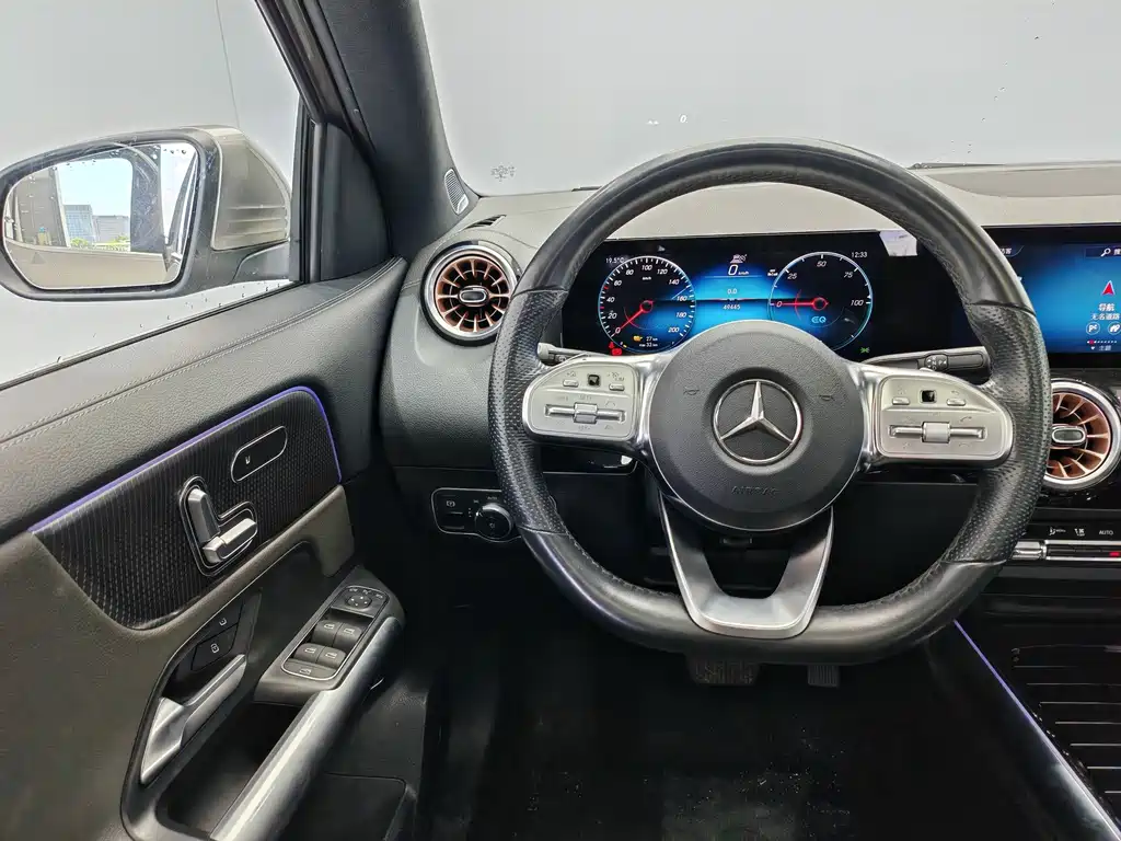 Mercedes-Benz EQA — фото 9