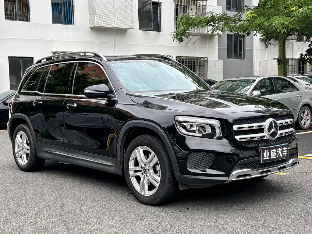 Mercedes-Benz GLB — фото 3