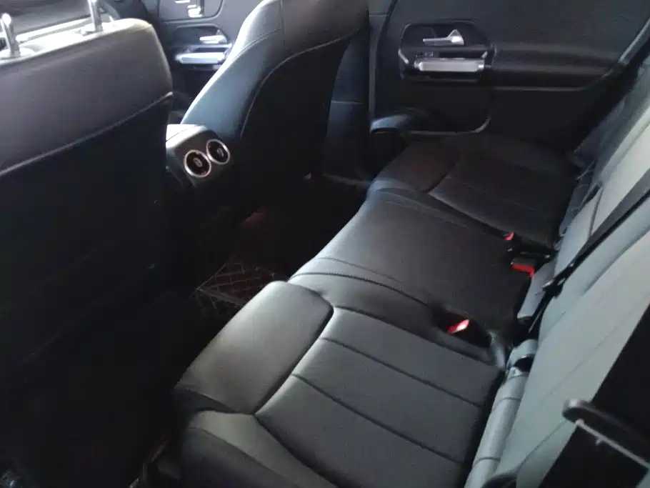 Mercedes-Benz EQB — фото 11