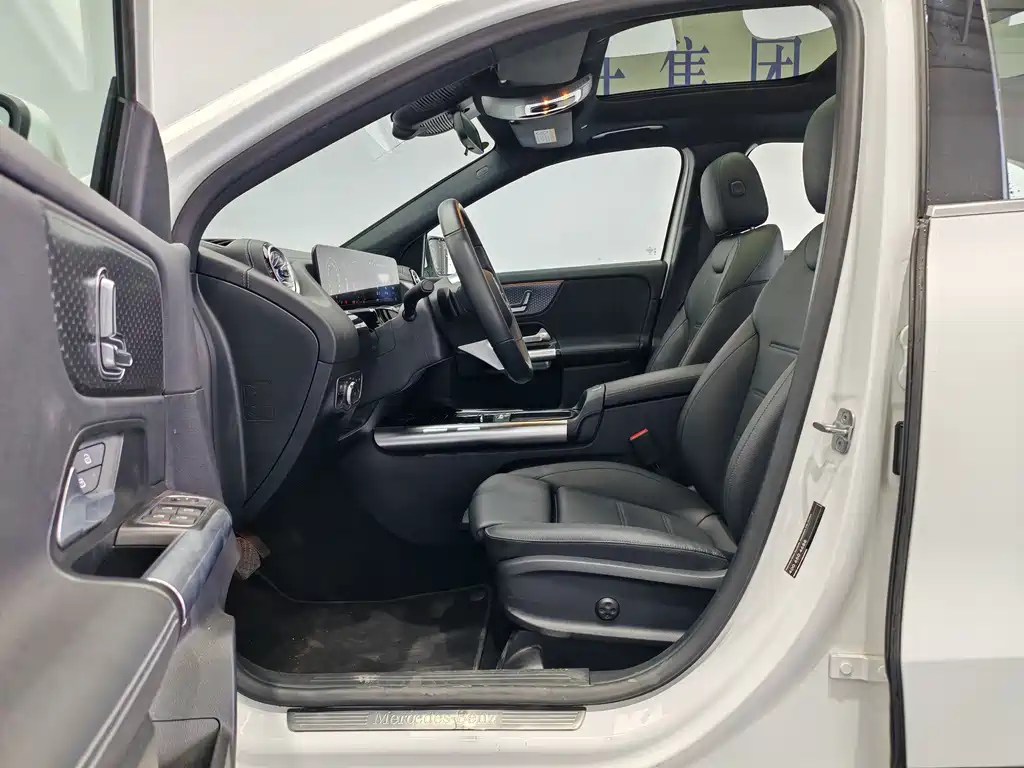 Mercedes-Benz GLA — фото 11