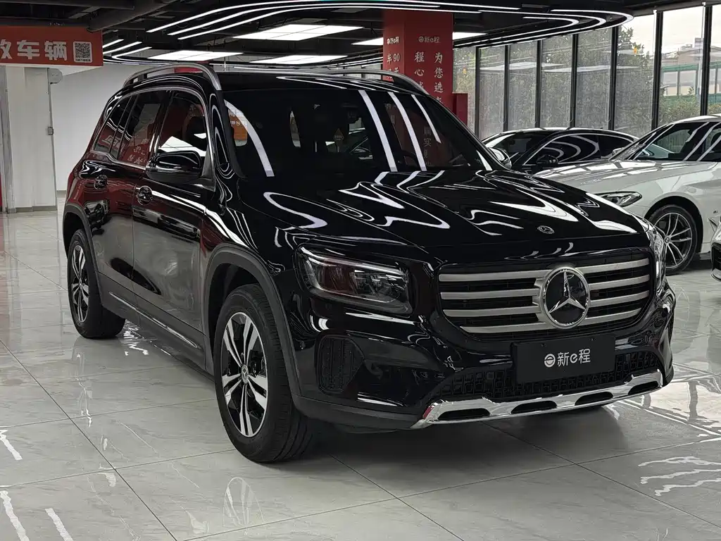 Mercedes-Benz GLB — фото 3