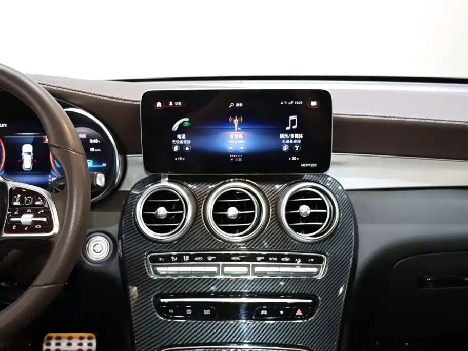 Mercedes-Benz GLC — фото 14