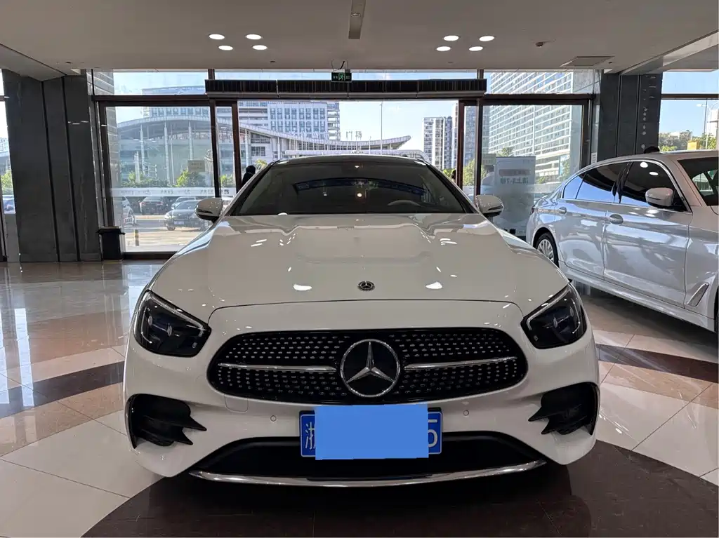 Mercedes-Benz E-Class (Import) — фото 2