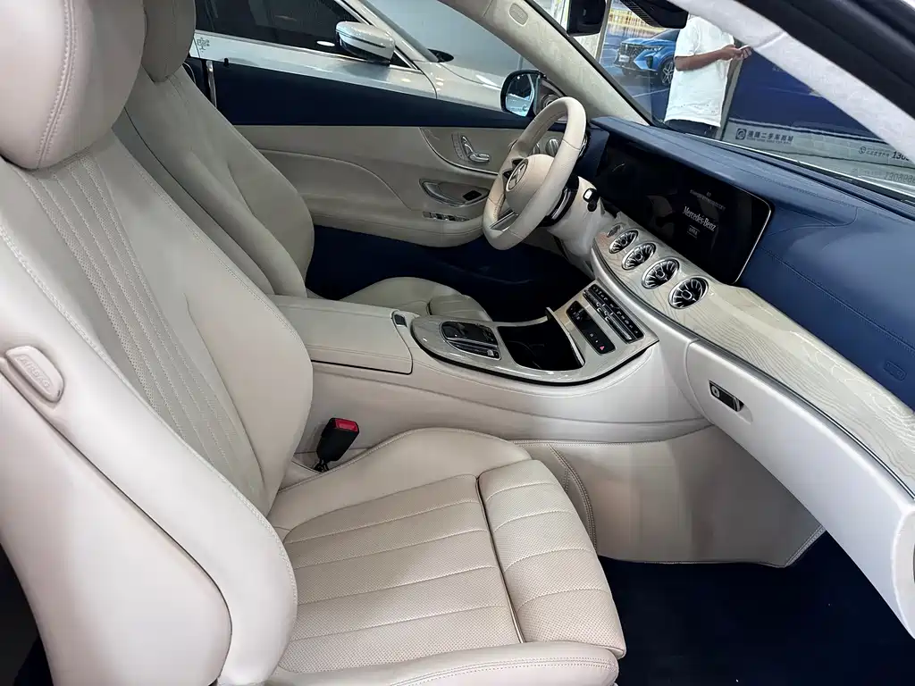 Mercedes-Benz E-Class (Import) — фото 9