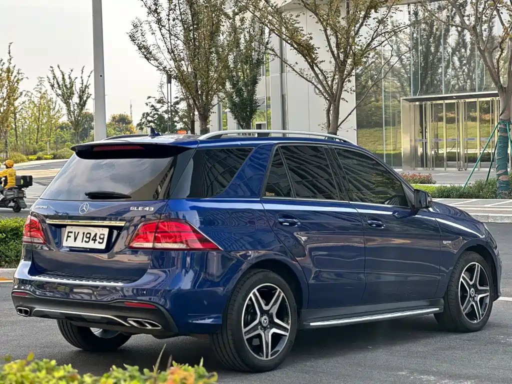 Mercedes-Benz GLE AMG — фото 7