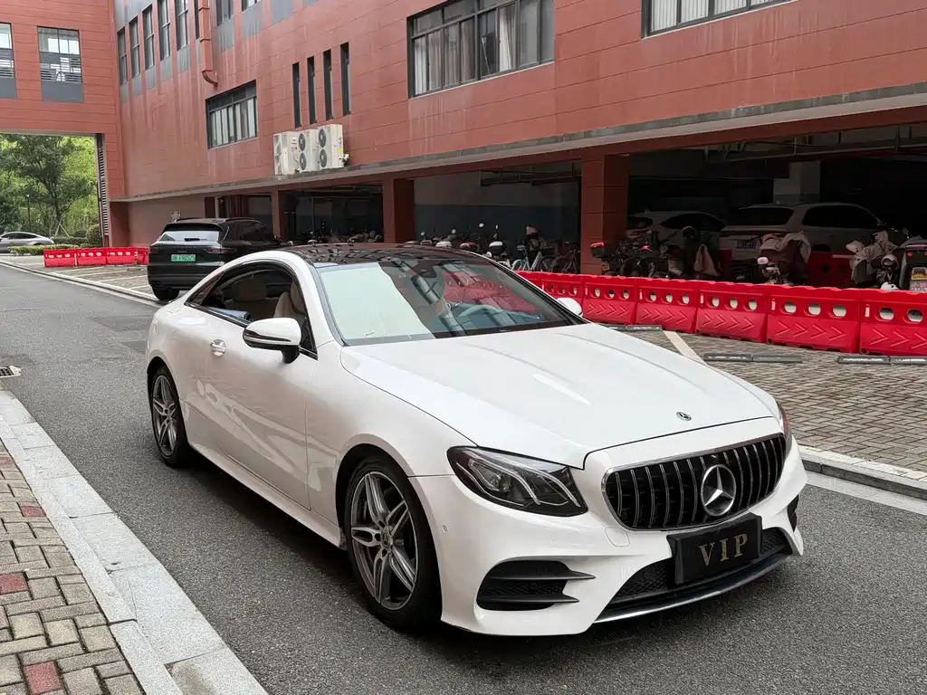 Mercedes-Benz E-Class (Import) — фото 3