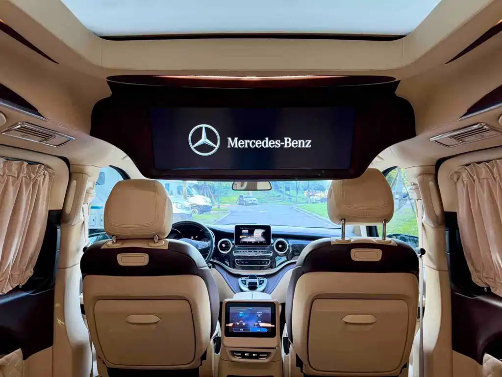 Mercedes-Benz V-Class — фото 10
