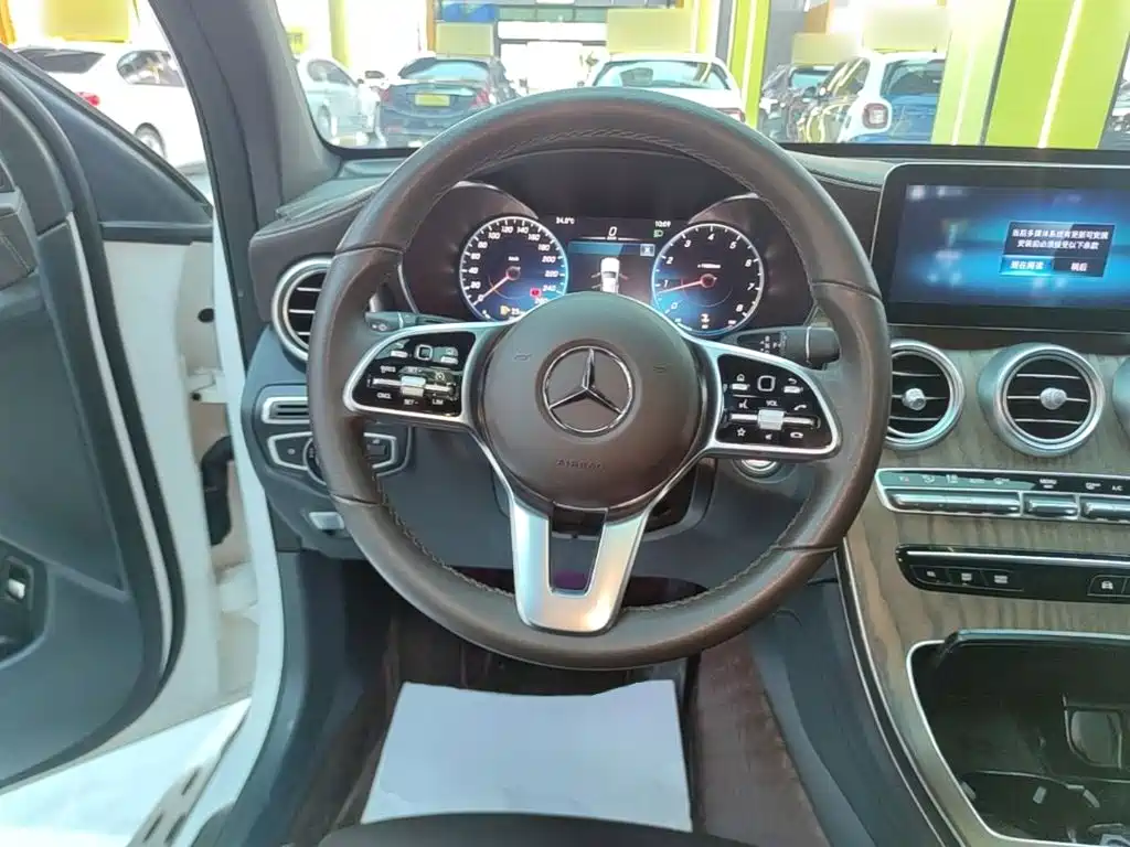 Mercedes-Benz GLC — фото 11