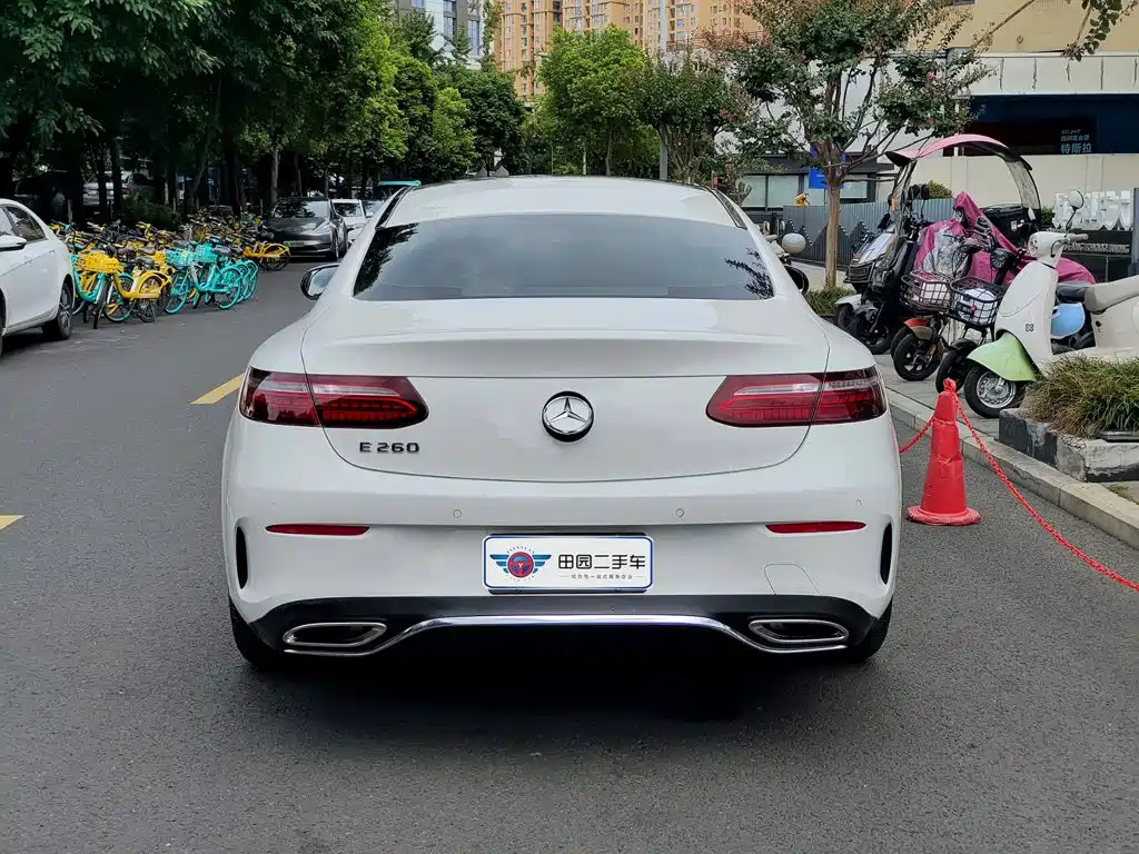 Mercedes-Benz E-Class (Import) — фото 5