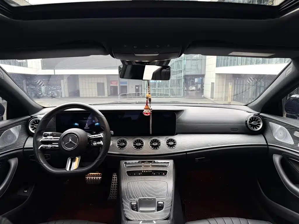 Mercedes-Benz CLS — фото 6