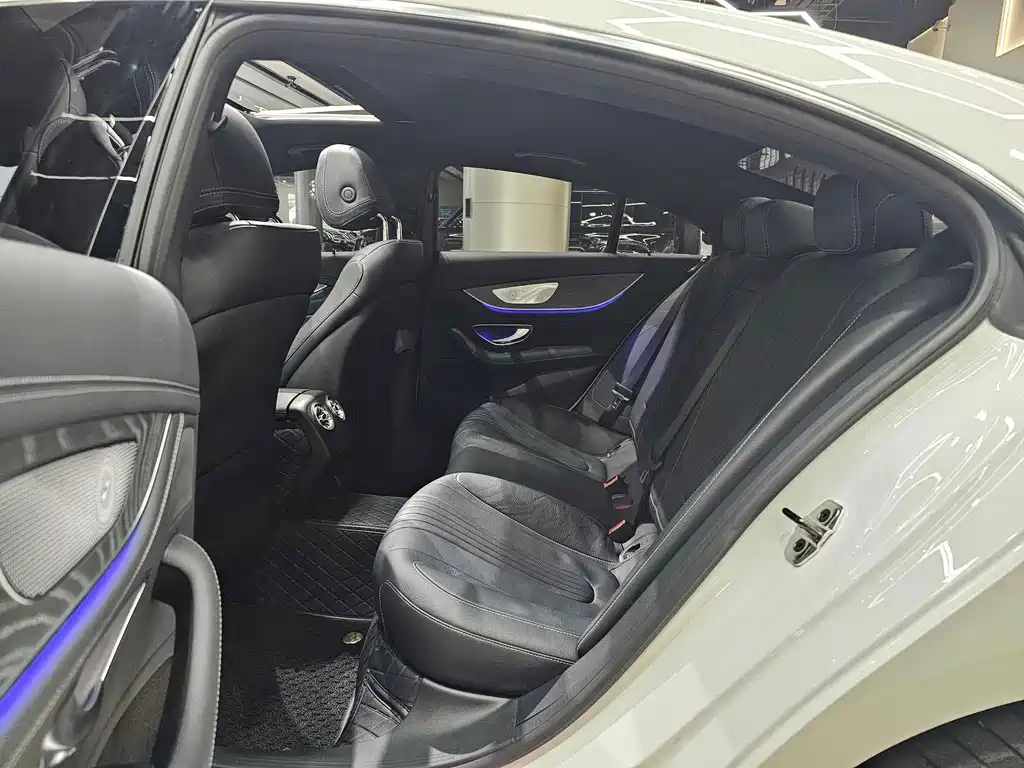 Mercedes-Benz CLS — фото 6