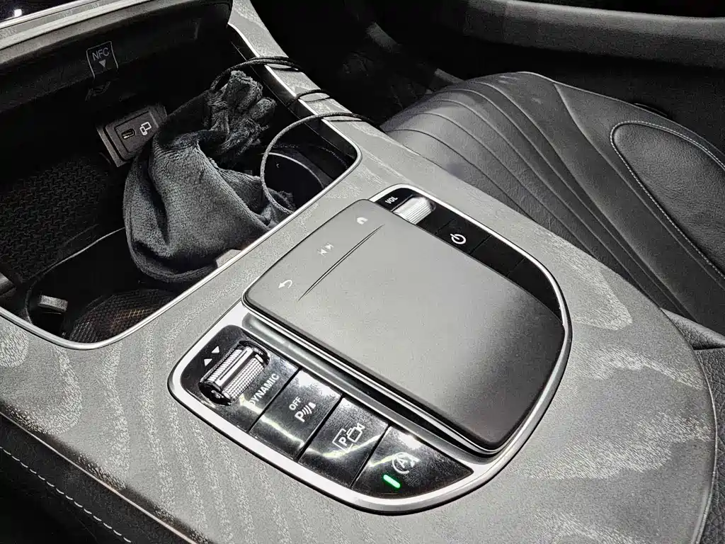 Mercedes-Benz CLS — фото 8