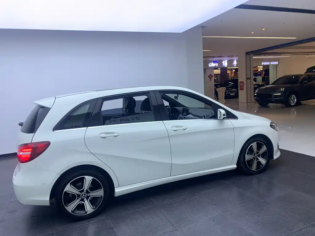 Mercedes-Benz B-Class — фото 4