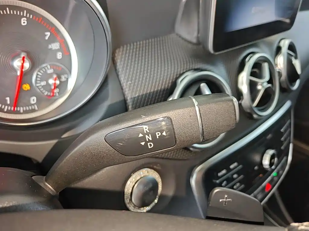 Mercedes-Benz GLA — фото 10
